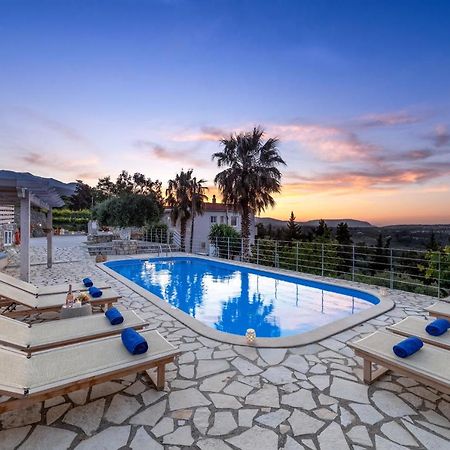 Villa Chrysallis With Heated Pool Georgioupoli Bagian luar foto