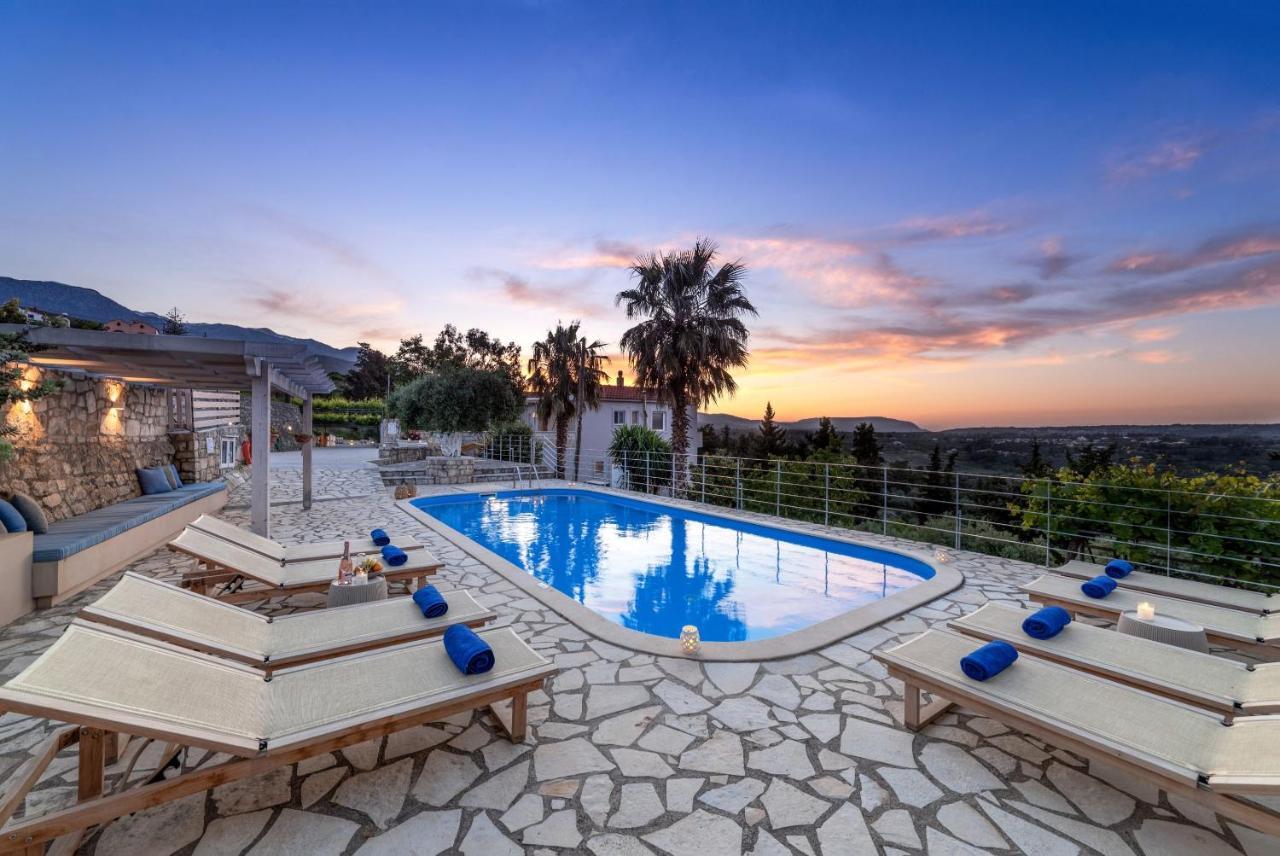 Villa Chrysallis With Heated Pool Georgioupoli Bagian luar foto