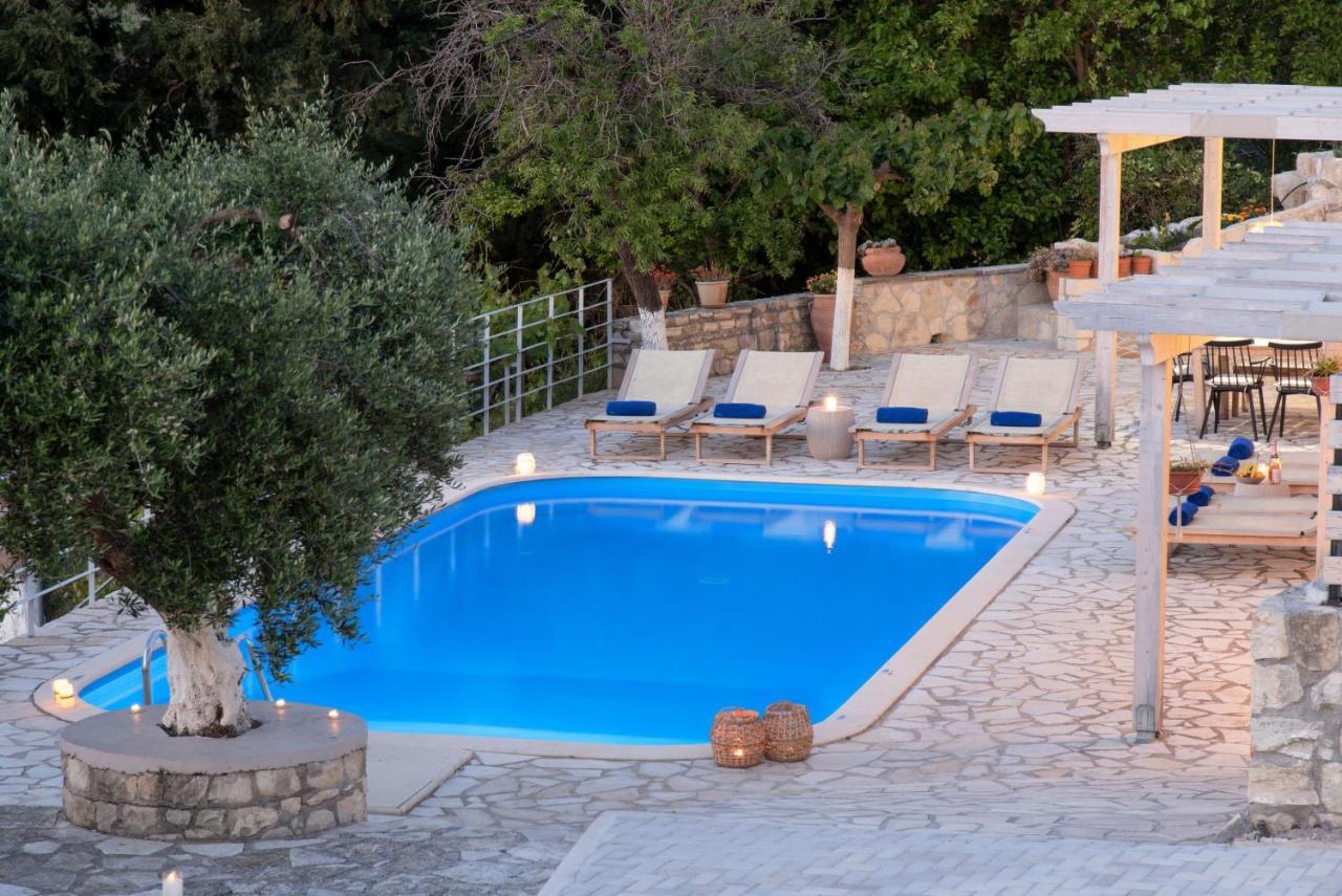 Villa Chrysallis With Heated Pool Georgioupoli Bagian luar foto